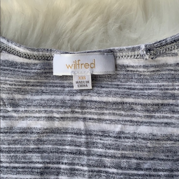 Wilfred XS grey&white stripped T-shirt - Picture 3 of 3